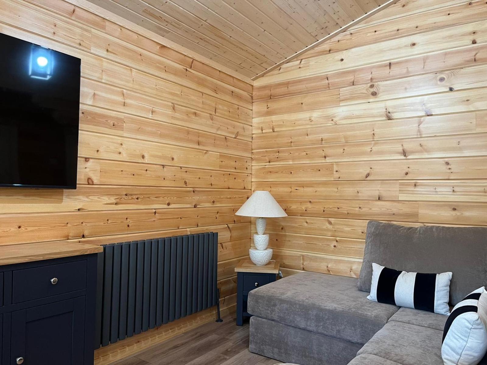 Brackenhill Cabin คาร์ลไอเอิล ภายนอก รูปภาพ